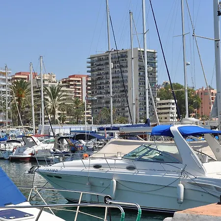 In First Line Beach And Center Apto 10-11 Marbella